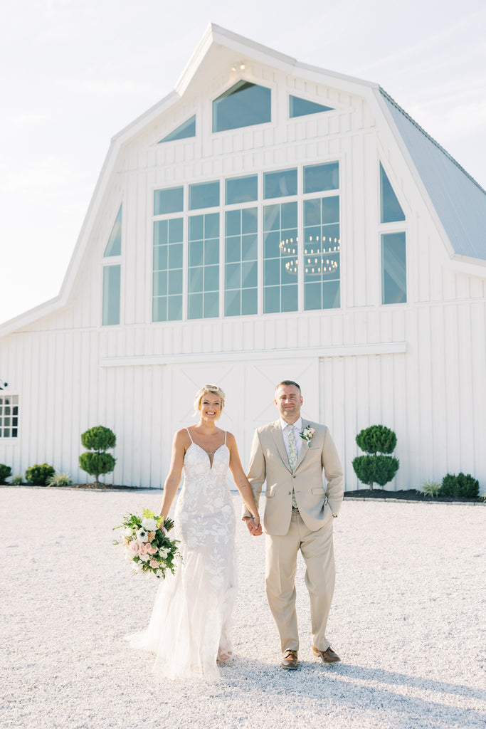 T + N Wedding // Breckenridge Barn, Linkwood, MD