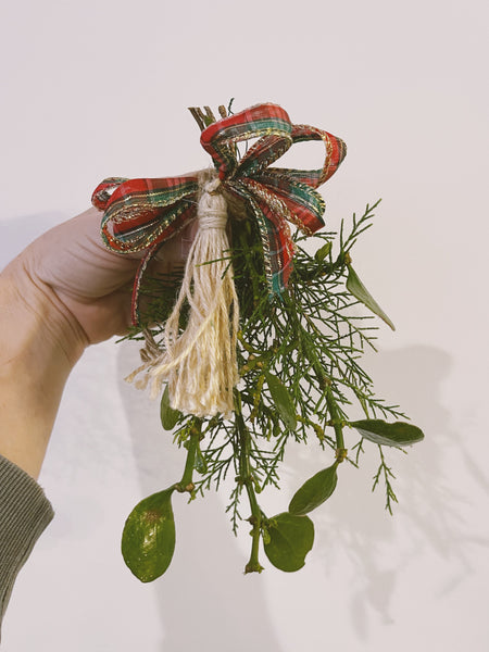 Small Mistletoe Swag