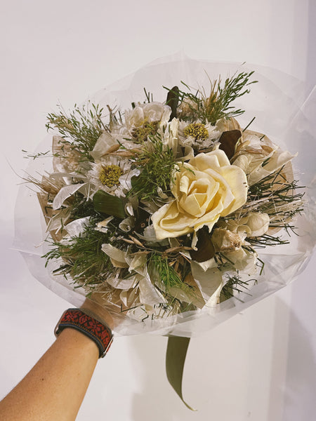 Short-Stemmed Dried Floral Bouquet