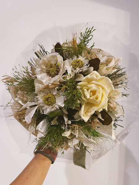 Short-Stemmed Dried Floral Bouquet