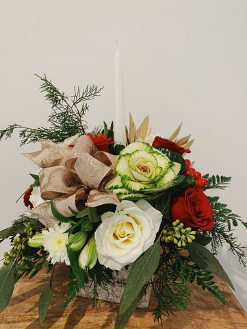 Holiday Fresh Floral Centerpiece Workshop at LML: Tuesday, 12/19/23, 6 - 7:30 pm